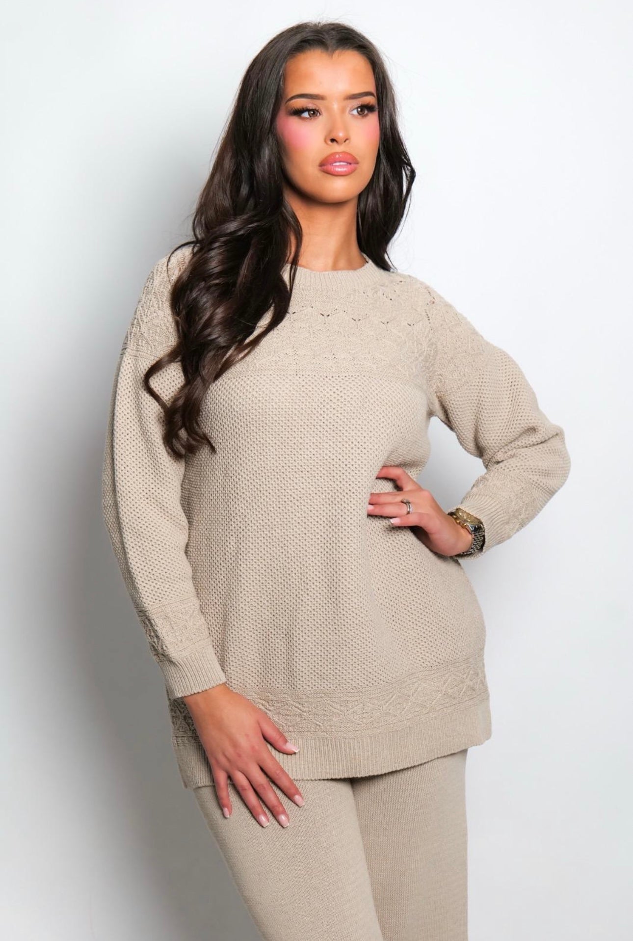 Ensemble de broderie en dentelle